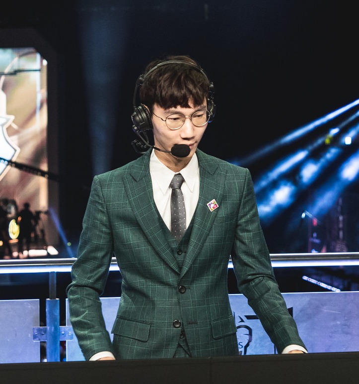 Roland Chan broadcasted the League of Legends 2019 MSI semi-final in Taiwan.